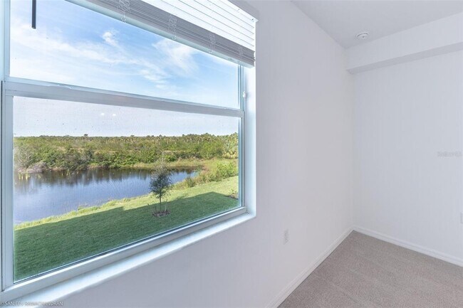 Building Photo - 14121 Heritage Landing Blvd