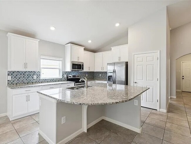 Building Photo - 5987 Ridge Lake Cir