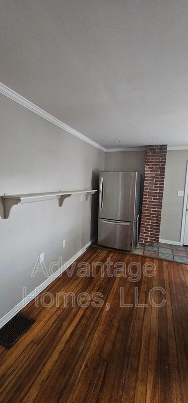 Building Photo - 315 Garfield Ave