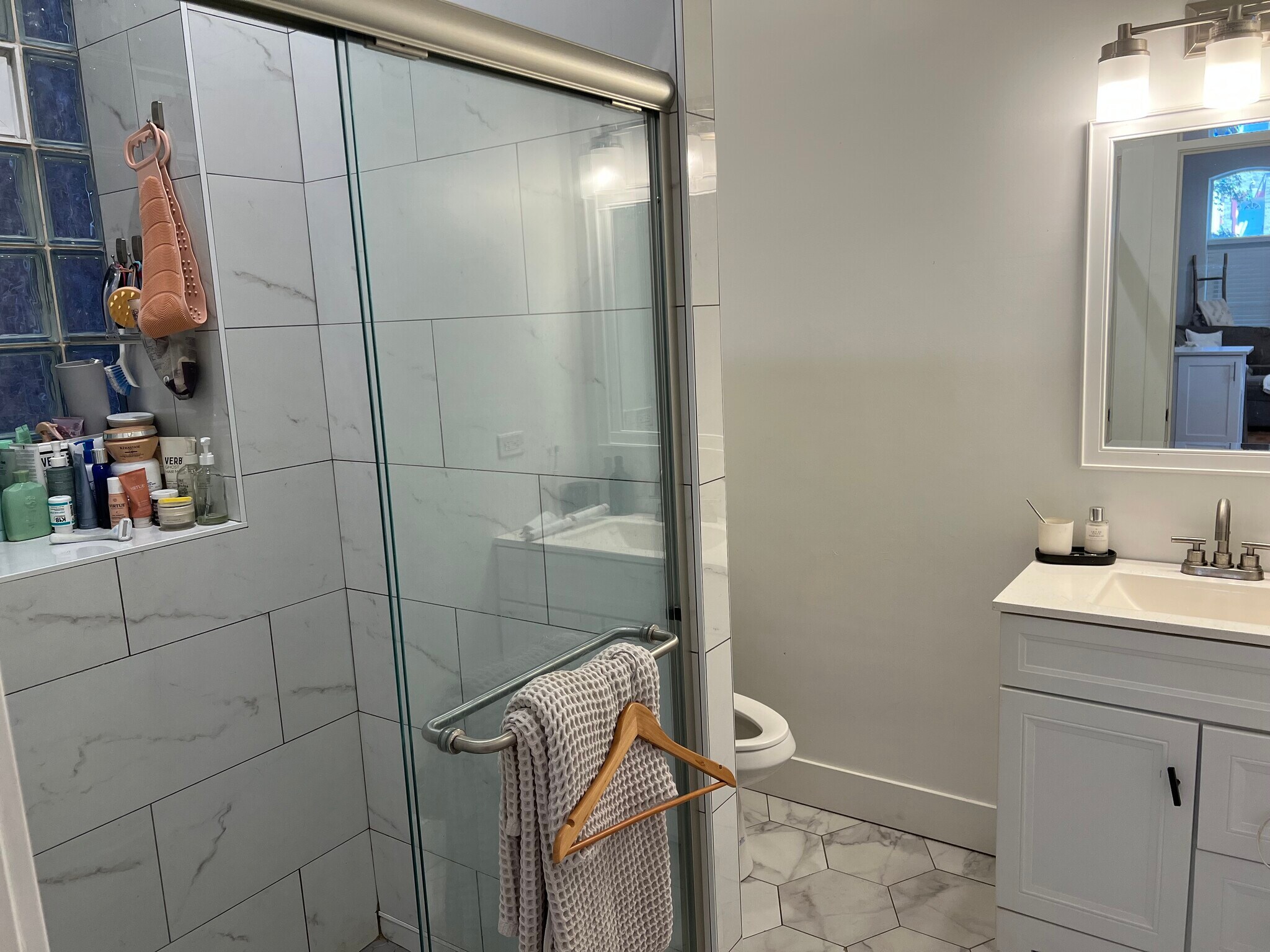 1st bathroom - 1401 N Mohawk St