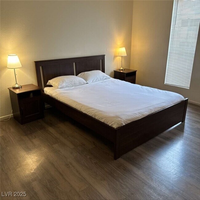 Primary Photo - 4650 Koval Ln