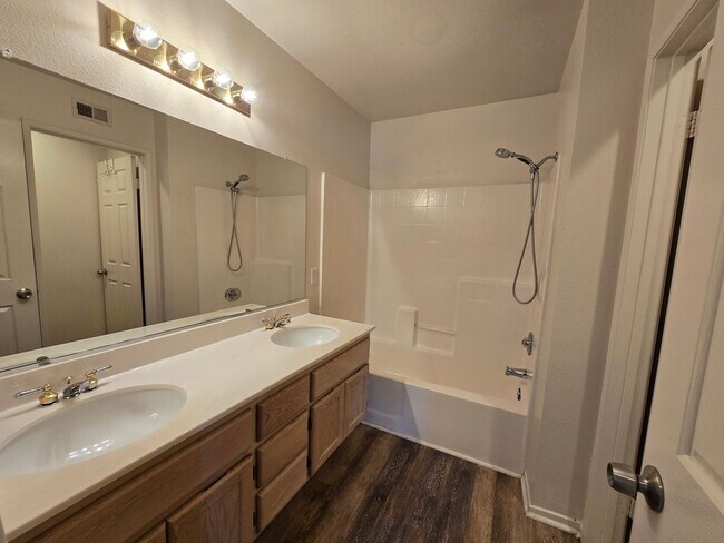 Building Photo - 2765 W Pondera St