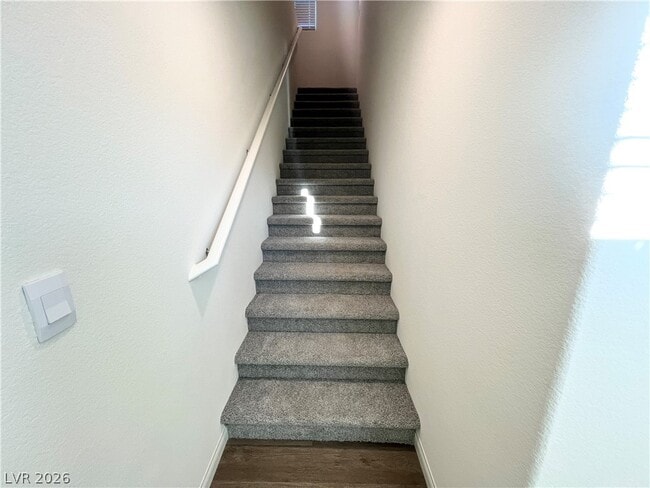 Building Photo - 2625 Dahlia Fls Ave