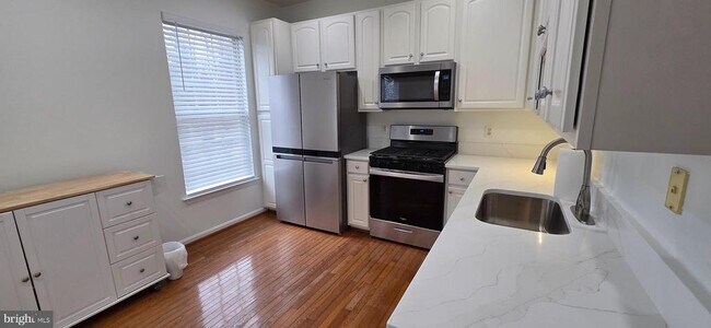 Building Photo - 20544 Blue Heron Terrace