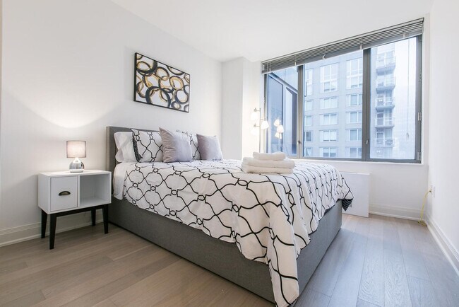 Building Photo - 7 E 91st St