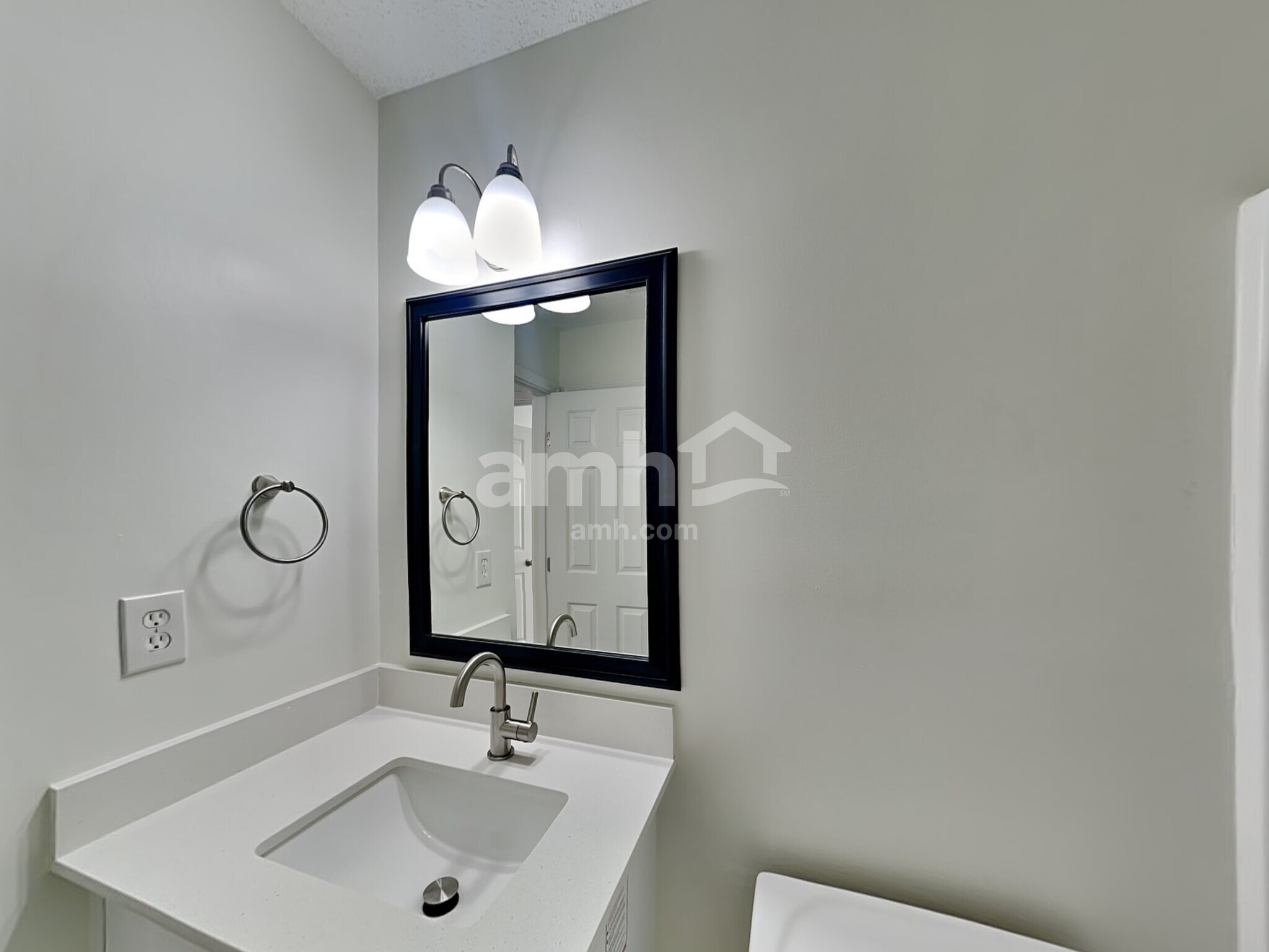 Building Photo - 2612 Bricker Dr