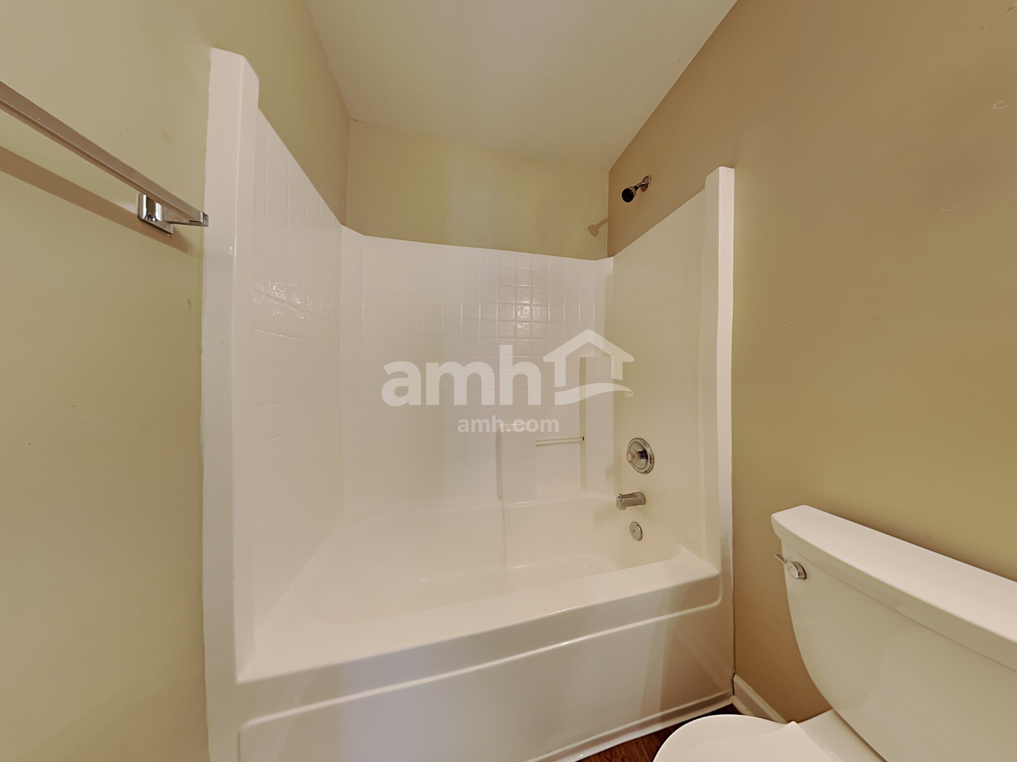 Building Photo - 103 Hawkesbury Rd