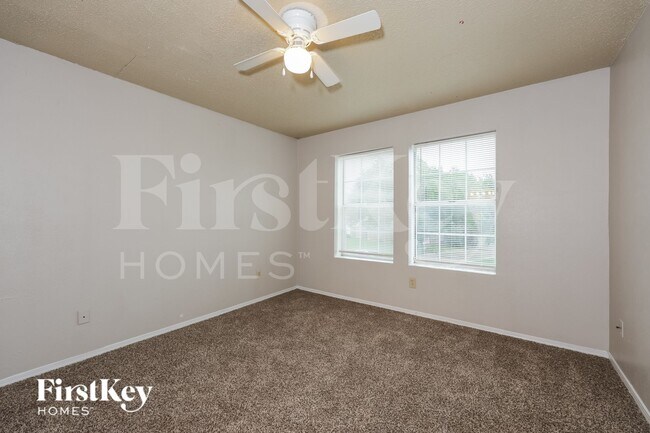 Building Photo - 208 Spanish Moss Dr