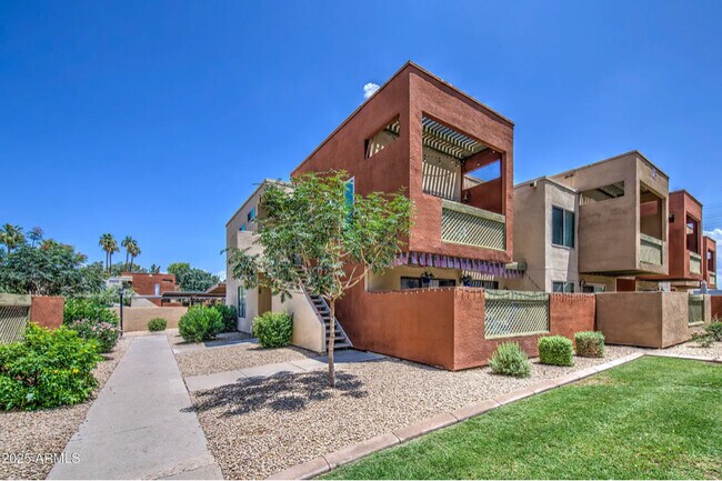 Building Photo - 3600 Hayden Rd