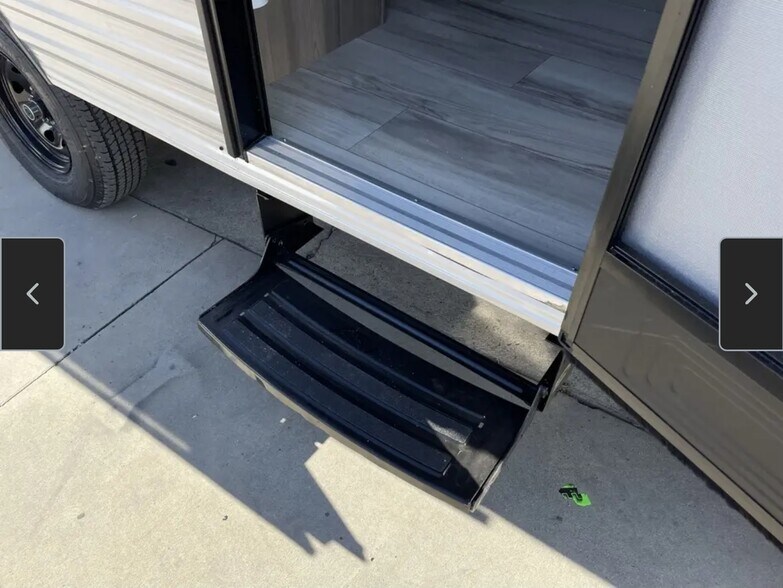 Building Photo - 532 Camino de Amor