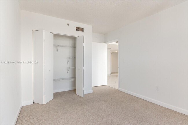 Building Photo - 7330 Ocean Terrace