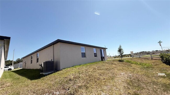 Building Photo - 3905 Giorgio Dr