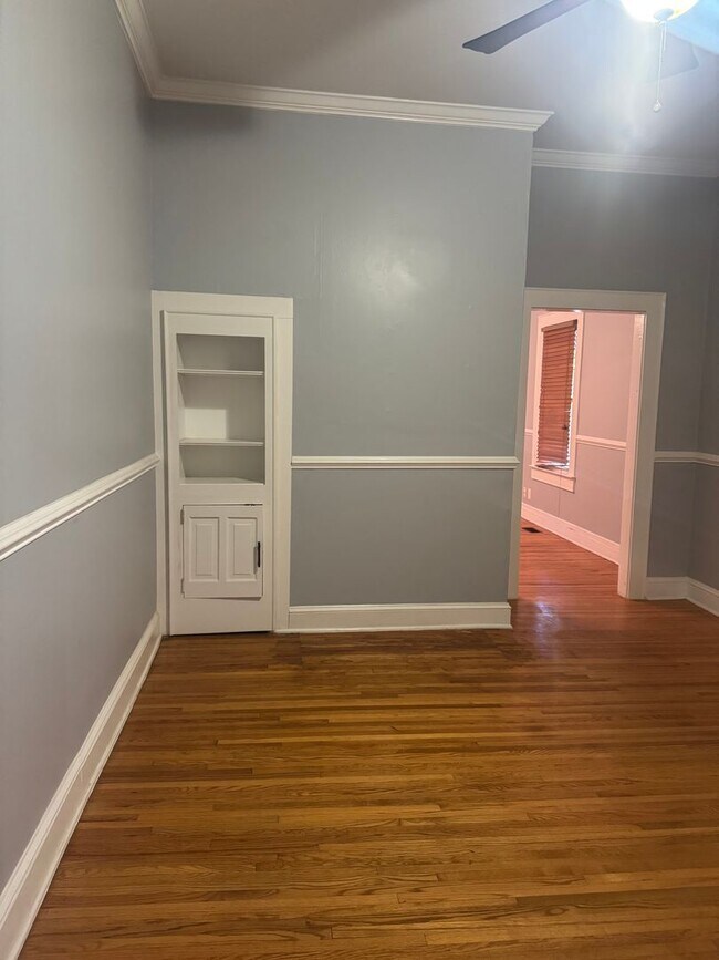 Building Photo - Downtown Greenville Home with a large fenc...