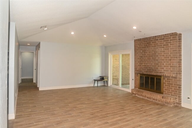 Building Photo - 5254 N Braeswood Blvd
