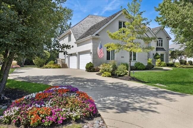 Building Photo - 9200 Falling Waters Dr W