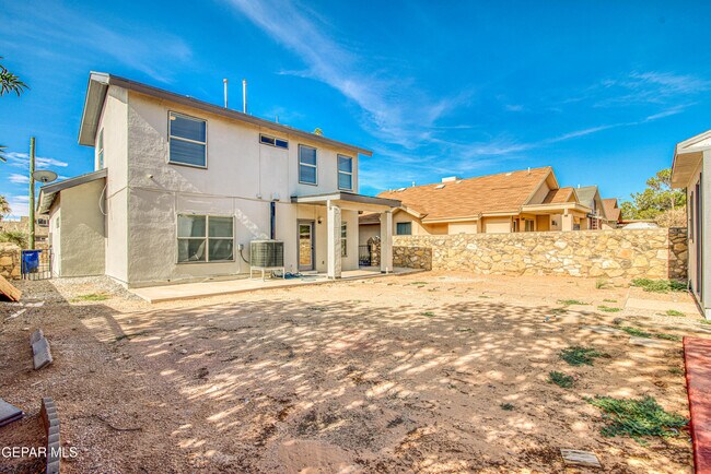 Building Photo - 12325 Tierra Bella Dr