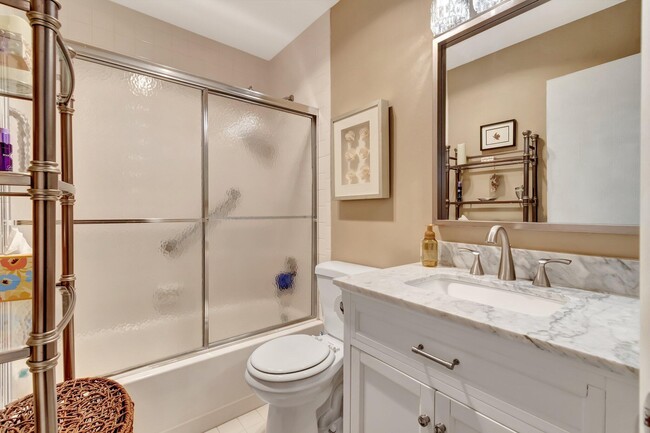 Building Photo - 13194 Lucinda Palm Ct