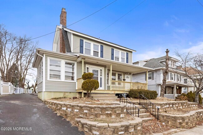 Building Photo - 260 Main St