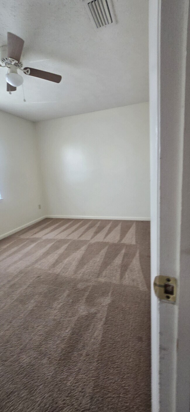 Building Photo - 5202 Marla Dr