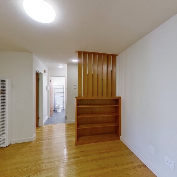 Building Photo - 2398 Parker St