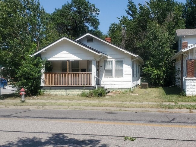 Primary Photo - COMING VERY SOON!! Single family home Near...