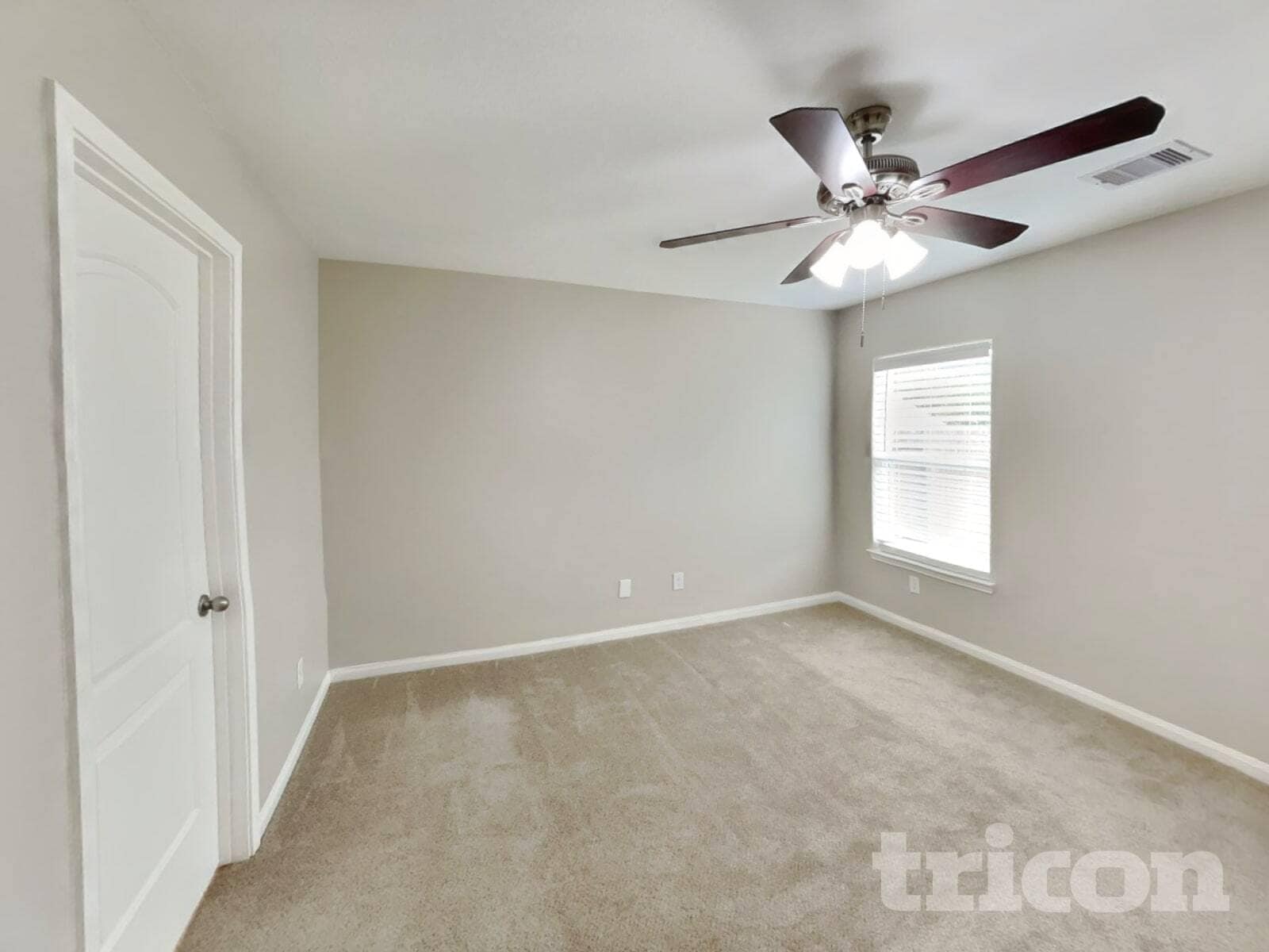 Building Photo - 32608 Decker Creek Dr