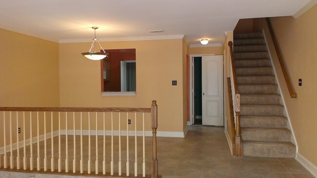 Building Photo - 3900 Chesterwood Dr