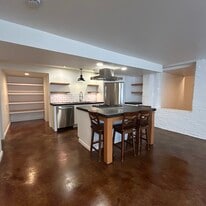 Building Photo - 1 Ten Broeck St