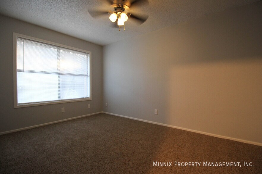 Building Photo - 7908 Aberdeen Ave