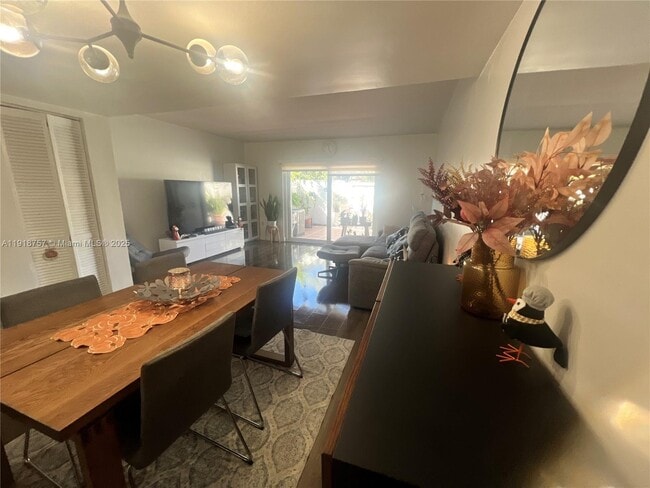 Building Photo - 421 NW 109th Ave