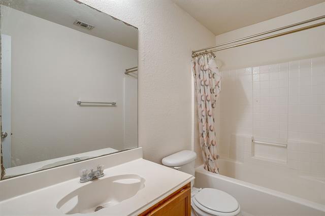 Building Photo - 2417 Buffalo Run