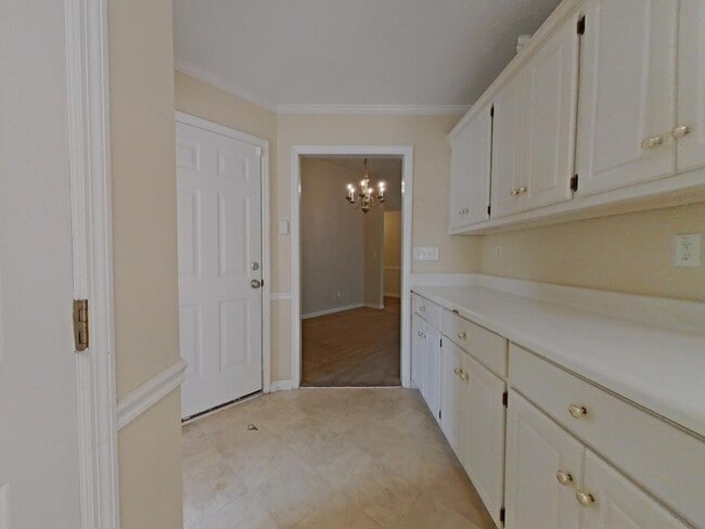 Building Photo - 1725 Tamarind Way