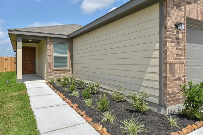 Building Photo - 11663 Rosewood Forest Ct