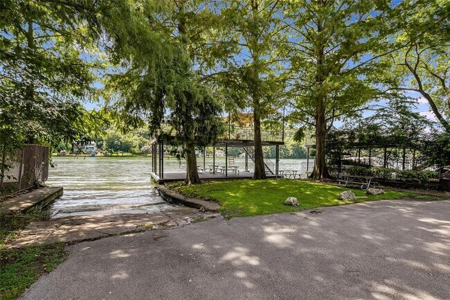 Building Photo - 2625 Arion Cir