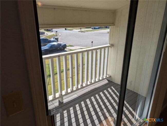 Building Photo - 1002 Charisse St