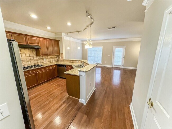 Building Photo - 2000 Sterling Ct