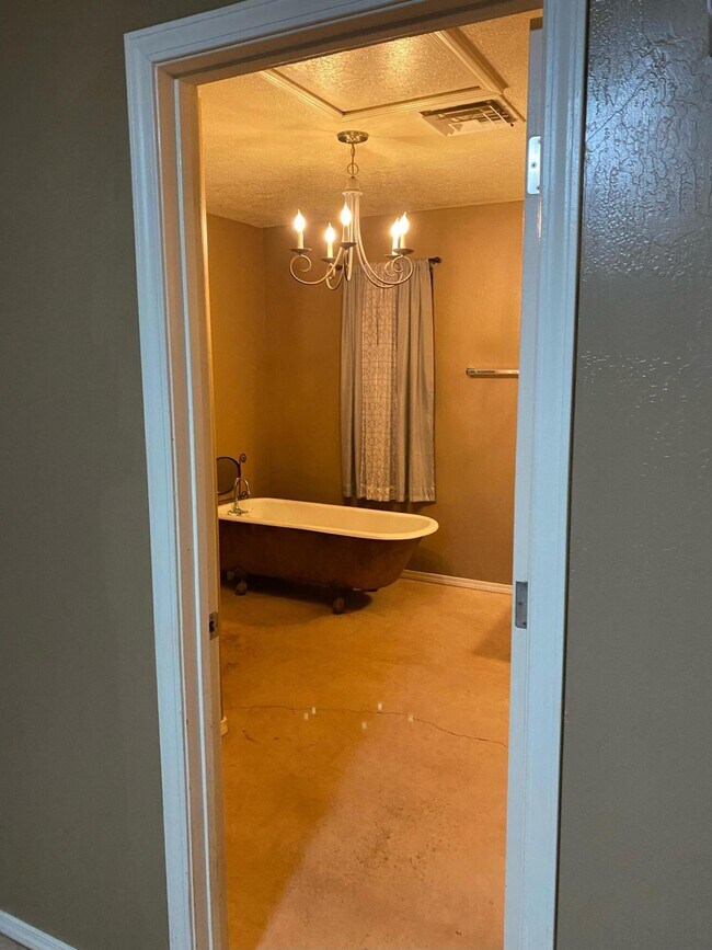 Building Photo - 170 El Cerro Lp