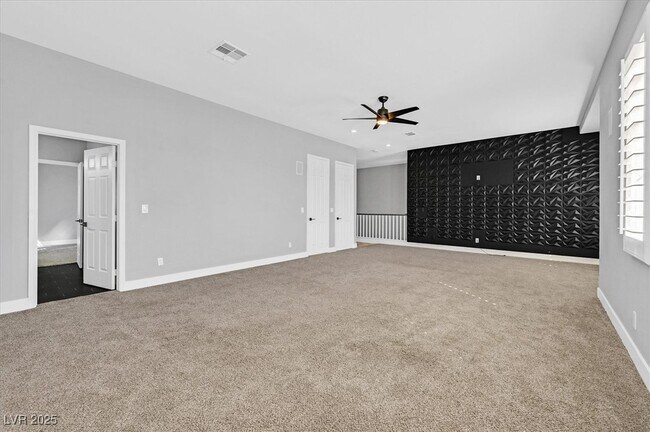 Building Photo - 8864 La Manga Ave