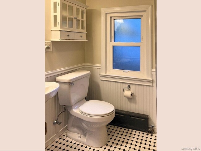 Building Photo - 1 Overlook Dr