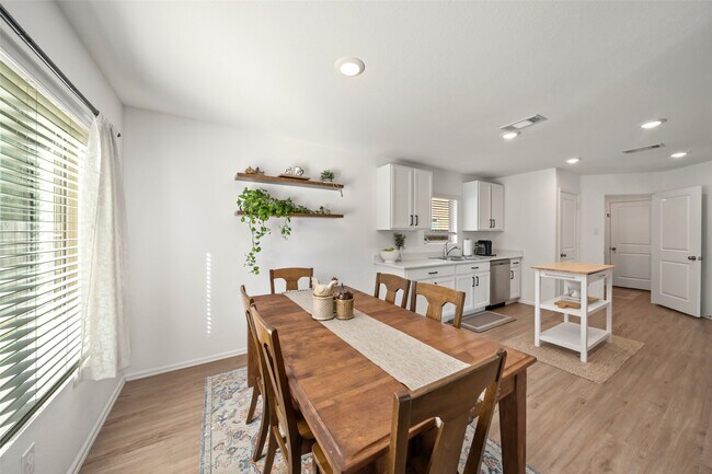 Building Photo - 18734 Clearwater Brk Dr