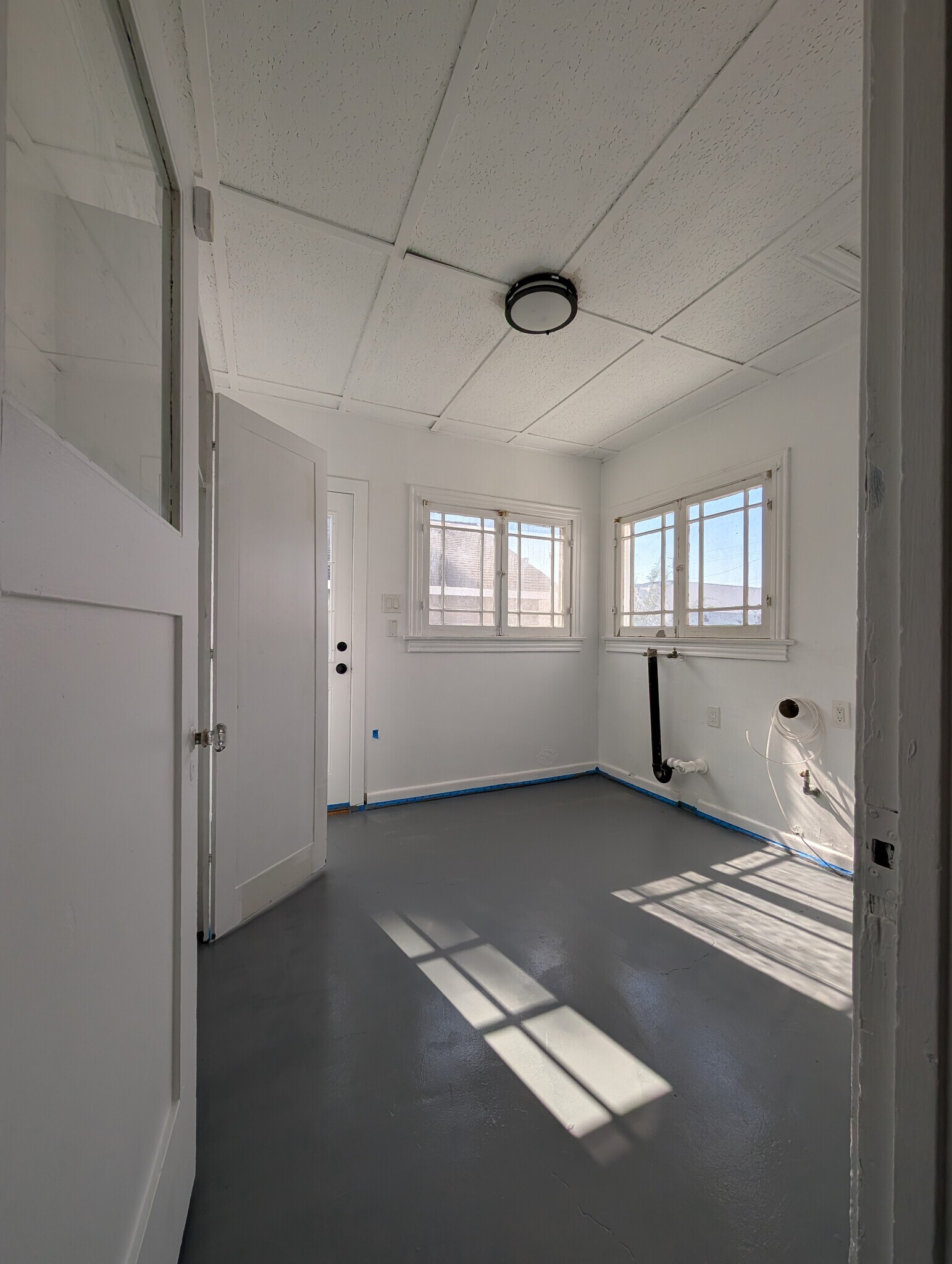 Laundry room - 6341 Palm Ave