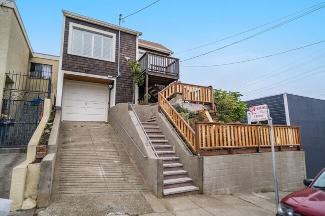 Our Beautiful House - 10 Tucker Ave