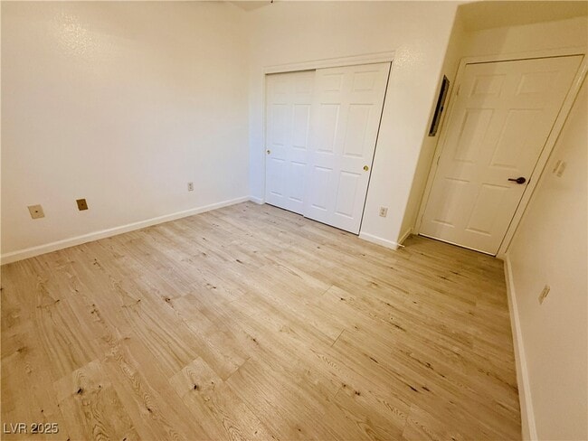 Building Photo - 1050 E Cactus Ave