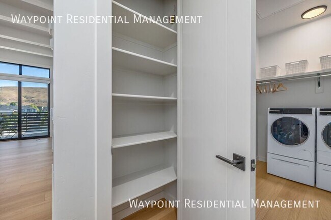 Building Photo - 4430 E Haystack St