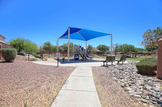 Building Photo - Very  nice quiet location near the 51 and ...