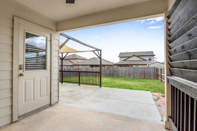 Building Photo - 15422 Bobwhite Quail