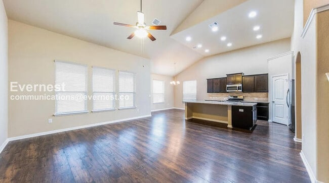 Building Photo - 1974 Mexia Dr