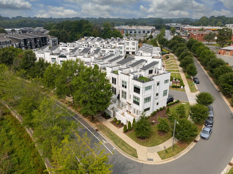Building Photo - 2349 Wesley Village Rd