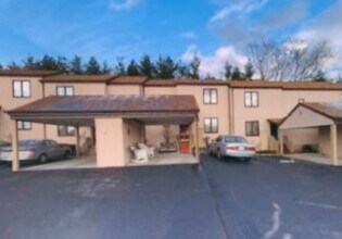 Building Photo - 1175 Pebble Dr