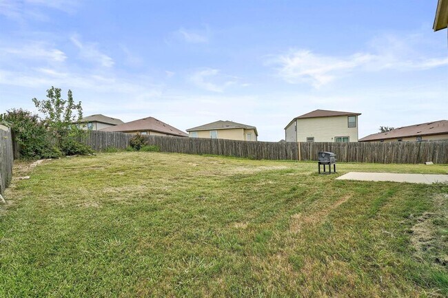 Building Photo - 191 Cushman Dr